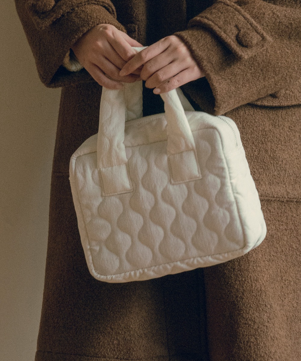 B3007 Grandma square padding bag_Ivory